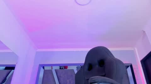 Snapshot of allijadid chatting on 01/31/25, 04:59    online show from 01/31/25, 04:59