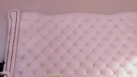 Snapshot of allison_owenns chatting on 05/08/26, 04:18 Allison Owenns online show from 05/08/26, 04:18
