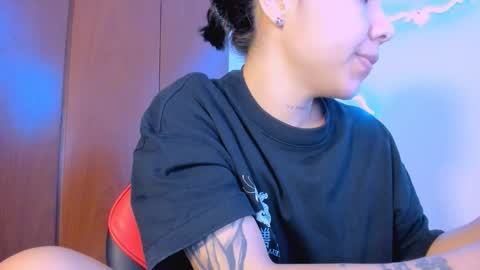 Snapshot of allison_starmodel chatting on 03/20/26, 02:27 allison_starmodel online show from 03/20/26, 02:27