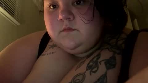 Snapshot of allisonbarry666 chatting on 11/01/25, 04:58 allisonbarry666 online show from 11/01/25, 04:58