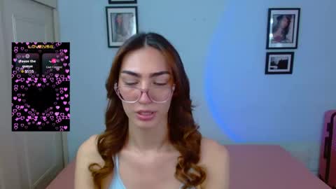 Snapshot of allisonblossom chatting on 11/14/25, 07:12 online show from 11/14/25, 07:12