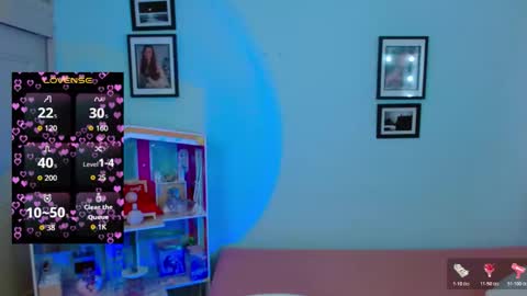 Snapshot of allisonblossom chatting on 02/14/26, 07:10 online show from 02/14/26, 07:10