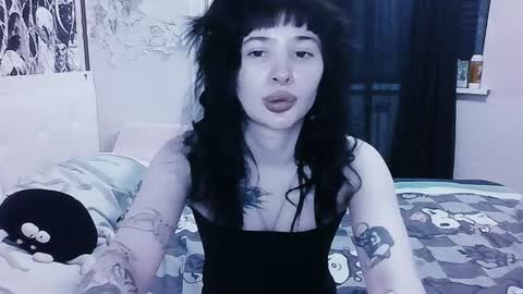 Snapshot of allisondeetz chatting on 06/24/26, 05:12 Alis online show from 06/24/26, 05:12