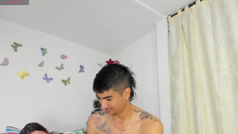 Snapshot of allisonjustingb chatting on 12/04/24, 01:14 AllisonJustin online show from 12/04/24, 01:14