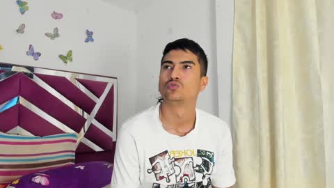 Snapshot of allisonjustingb chatting on 01/11/25, 03:02 AllisonJustin online show from 01/11/25, 03:02