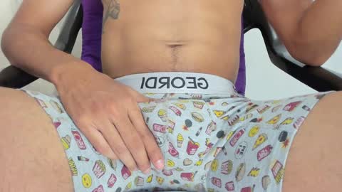 Snapshot of allisonjustingb chatting on 02/09/25, 03:11 AllisonJustin online show from 02/09/25, 03:11