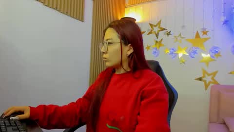 Snapshot of allisonlove_88 chatting on 11/18/25, 03:56 ALLISON online show from 11/18/25, 03:56