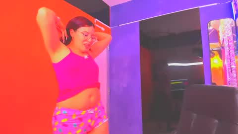 Snapshot of allisonlove_88 chatting on 11/27/25, 03:52 ALLISON online show from 11/27/25, 03:52