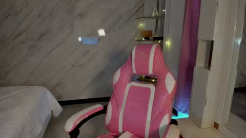 Allison Palmer online show from 03/02/25, 02:43