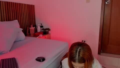 A L L I S S online show from 09/15/25, 07:47