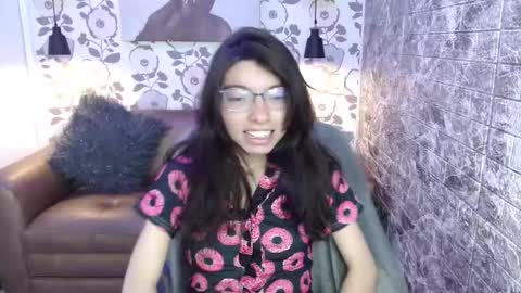 Snapshot of alllyson_ chatting on 09/09/25, 07:57 alison online show from 09/09/25, 07:57