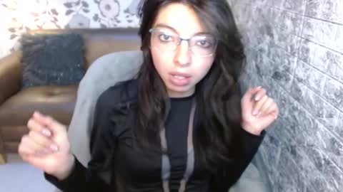 Snapshot of alllyson_ chatting on 09/15/25, 08:20 alison online show from 09/15/25, 08:20