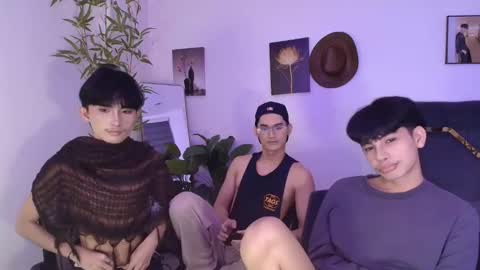 Snapshot of alluring_alpha chatting on 04/18/26, 02:10 kim and josh online show from 04/18/26, 02:10