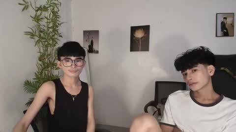 Snapshot of alluring_alpha chatting on 05/04/26, 10:11 kim and josh online show from 05/04/26, 10:11