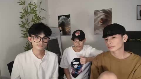Snapshot of alluring_alpha chatting on 05/25/26, 05:13 kim and josh online show from 05/25/26, 05:13