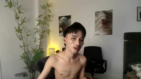 Snapshot of alluring_alpha chatting on 06/25/26, 08:08 kim and josh online show from 06/25/26, 08:08
