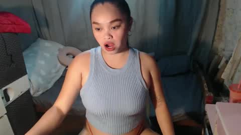 Snapshot of alluring_bobbies chatting on 11/01/25, 04:09 dhiharu online show from 11/01/25, 04:09