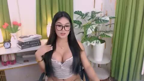 Snapshot of alluring_brianna08 chatting on 06/11/26, 12:32 Brianna online show from 06/11/26, 12:32
