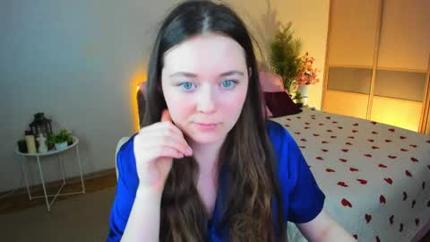 Snapshot of alluringeyess chatting on 05/14/26, 05:09 alluringeyess online show from 05/14/26, 05:09