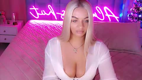 AlwaysHot online show from 12/23/25, 02:09