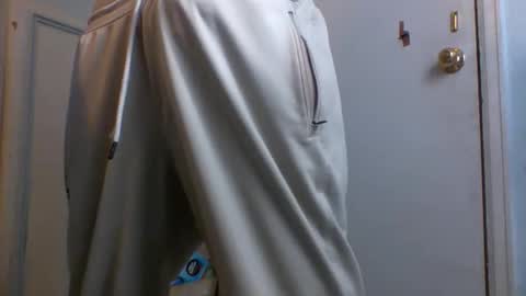 Snapshot of allwolf0323 chatting on 11/14/25, 06:17 allwolf0323 online show from 11/14/25, 06:17