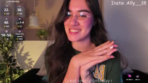 Snapshot of ally_addams chatting on 01/31/25, 04:03 Ally online show from 01/31/25, 04:03
