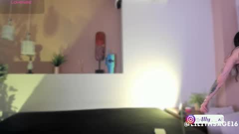 Snapshot of ally_addams chatting on 09/29/25, 04:06 Ally online show from 09/29/25, 04:06