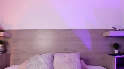 Ally  online show from 11/30/25, 01:04