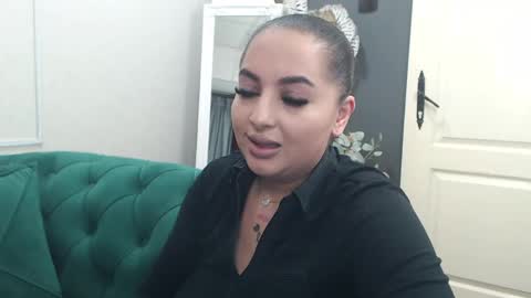 Snapshot of allyiah chatting on 04/29/26, 06:25 online show from 04/29/26, 06:25