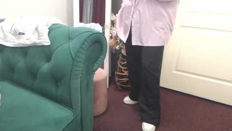 Snapshot of allyiah chatting on 04/30/26, 08:57 online show from 04/30/26, 08:57