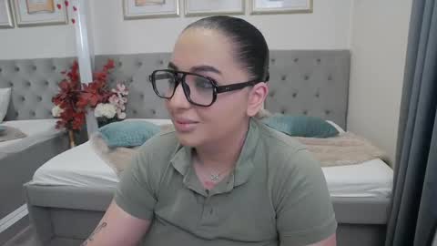 Snapshot of allyiah chatting on 05/12/26, 04:59 online show from 05/12/26, 04:59