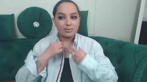 Snapshot of allyiah chatting on 05/17/26, 05:09 online show from 05/17/26, 05:09