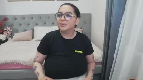 Snapshot of allyiah chatting on 05/20/26, 08:15 online show from 05/20/26, 08:15