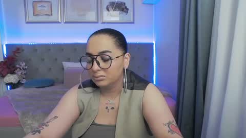 Snapshot of allyiah chatting on 05/27/26, 05:21 online show from 05/27/26, 05:21