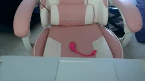 Ally Girl In Her Ally World online show from 04/09/26, 01:27