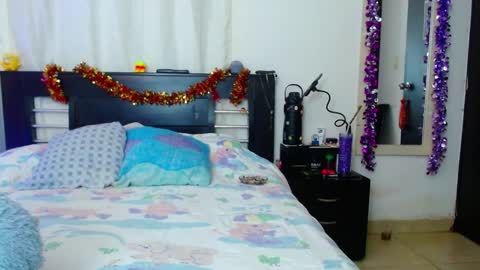 Snapshot of allyson_collins_ chatting on 01/09/25, 04:19 Allyson collins online show from 01/09/25, 04:19