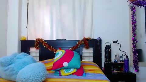 Snapshot of allyson_collins_ chatting on 02/12/25, 04:22 Allyson collins online show from 02/12/25, 04:22