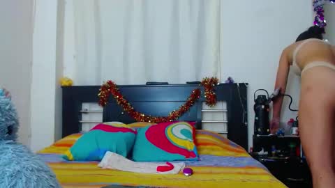 Snapshot of allyson_collins_ chatting on 02/26/25, 12:16 Allyson collins online show from 02/26/25, 12:16