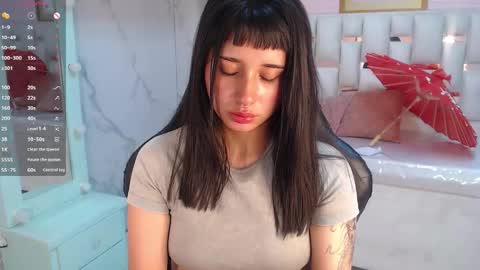 Allysa  online show from 10/25/25, 08:55