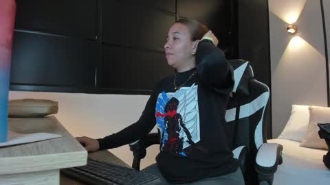 ALMA FENIX  online show from 10/15/25, 12:38