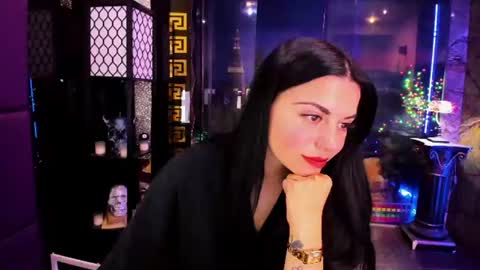 Snapshot of alma_pearl chatting on 07/19/26, 09:35 Alma online show from 07/19/26, 09:35