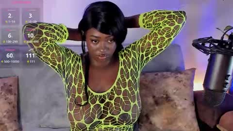 Snapshot of almaahotxxx chatting on 03/07/25, 06:35 almaahotxxx online show from 03/07/25, 06:35