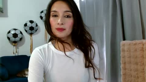 Snapshot of almaglow chatting on 07/14/26, 04:45 Alma online show from 07/14/26, 04:45