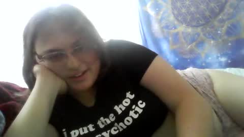 Snapshot of almalexie chatting on 07/14/26, 03:51 You can call me Alma. online show from 07/14/26, 03:51