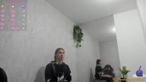 Snapshot of almazz_ chatting on 11/09/25, 02:54 Santy online show from 11/09/25, 02:54