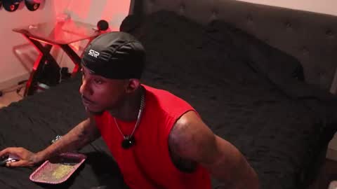 Snapshot of almightycnote chatting on 12/17/25, 03:45 Almightycnote online show from 12/17/25, 03:45