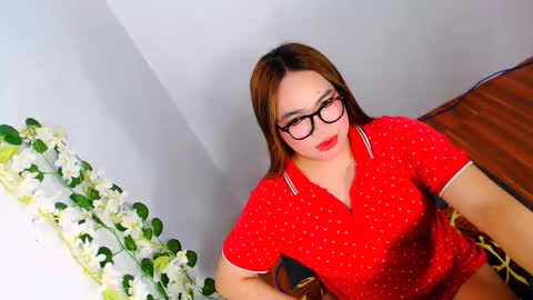 Almira online show from 11/12/25, 08:26