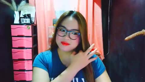 Almira online show from 02/09/26, 03:43