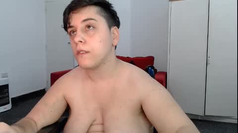 Snapshot of almondonwheels chatting on 12/01/24, 10:53 Almond online show from 12/01/24, 10:53