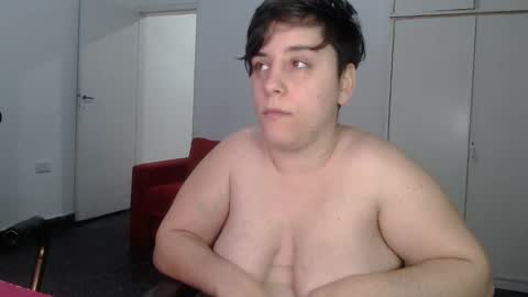 Snapshot of almondonwheels chatting on 01/25/25, 11:54 Almond online show from 01/25/25, 11:54